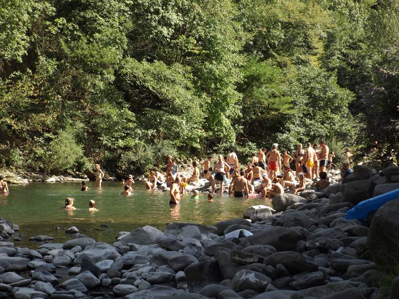  Image name: Image22.jpg 
 width: 783 pixel 
 height: 587 pixel 
 Size: 155383 bytes 
 Click to enlarge 